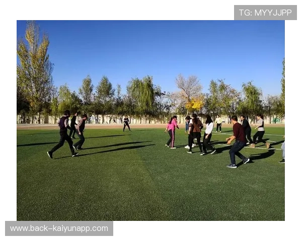 足球特训营提供定制化成长方案，足球特色学校训练计划